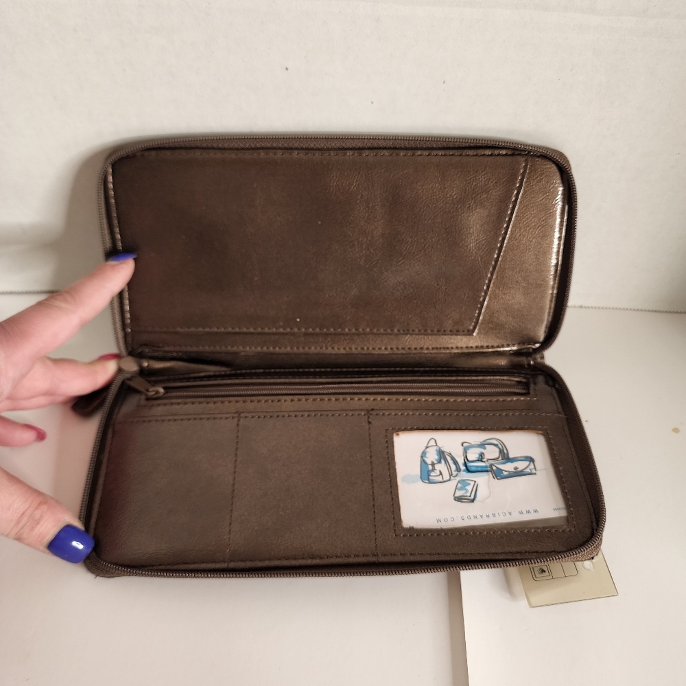 Brown Geometric Wallet - Picture 4 of 5